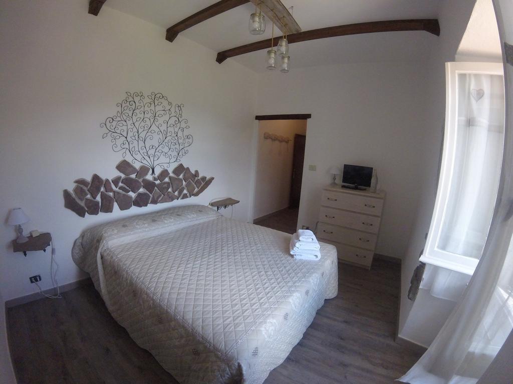Agriturismo Dei Legi San Pietro Vara Eksteriør billede