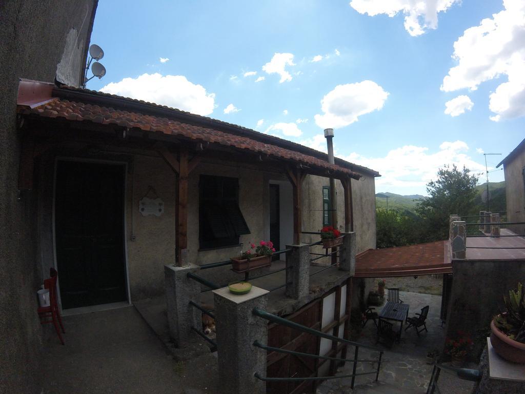 Agriturismo Dei Legi San Pietro Vara Eksteriør billede